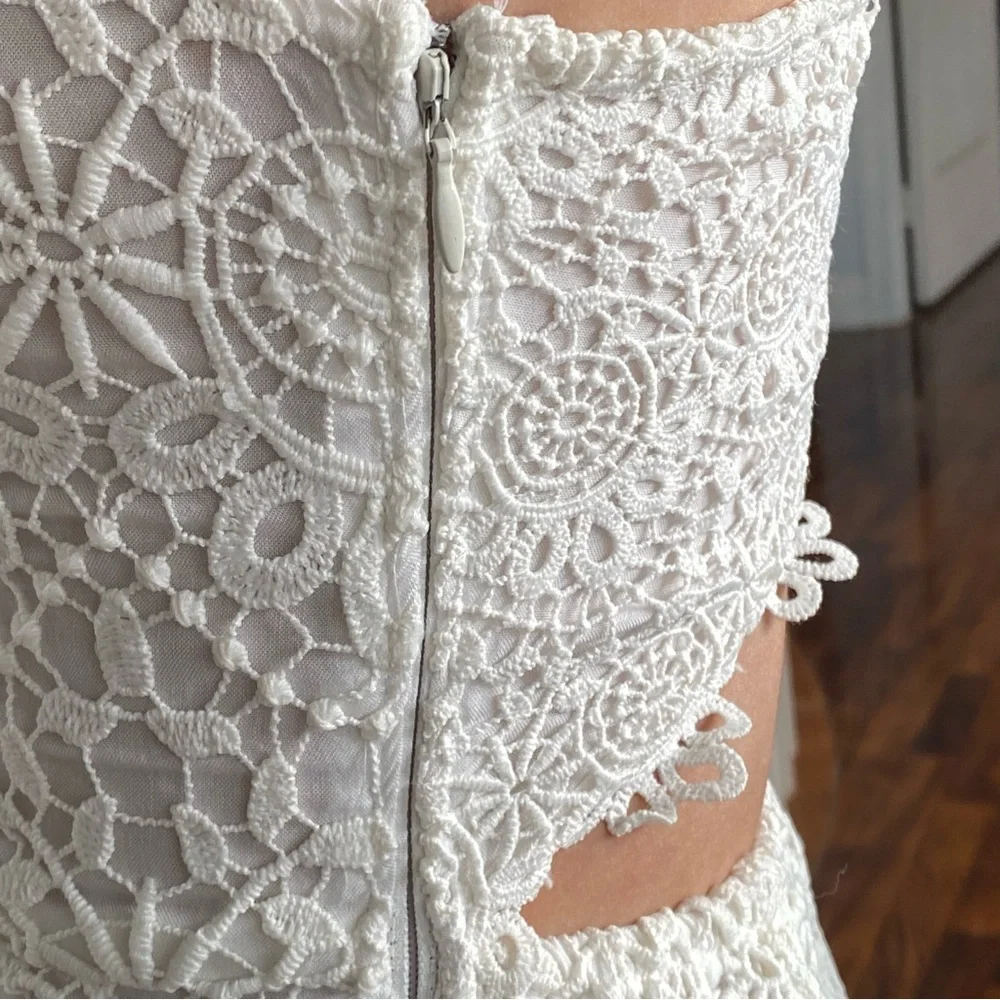 Hollister Co. High Neck Cut Out Back Crochet Lace White Dress Women's Size XS - Picture 6 of 14